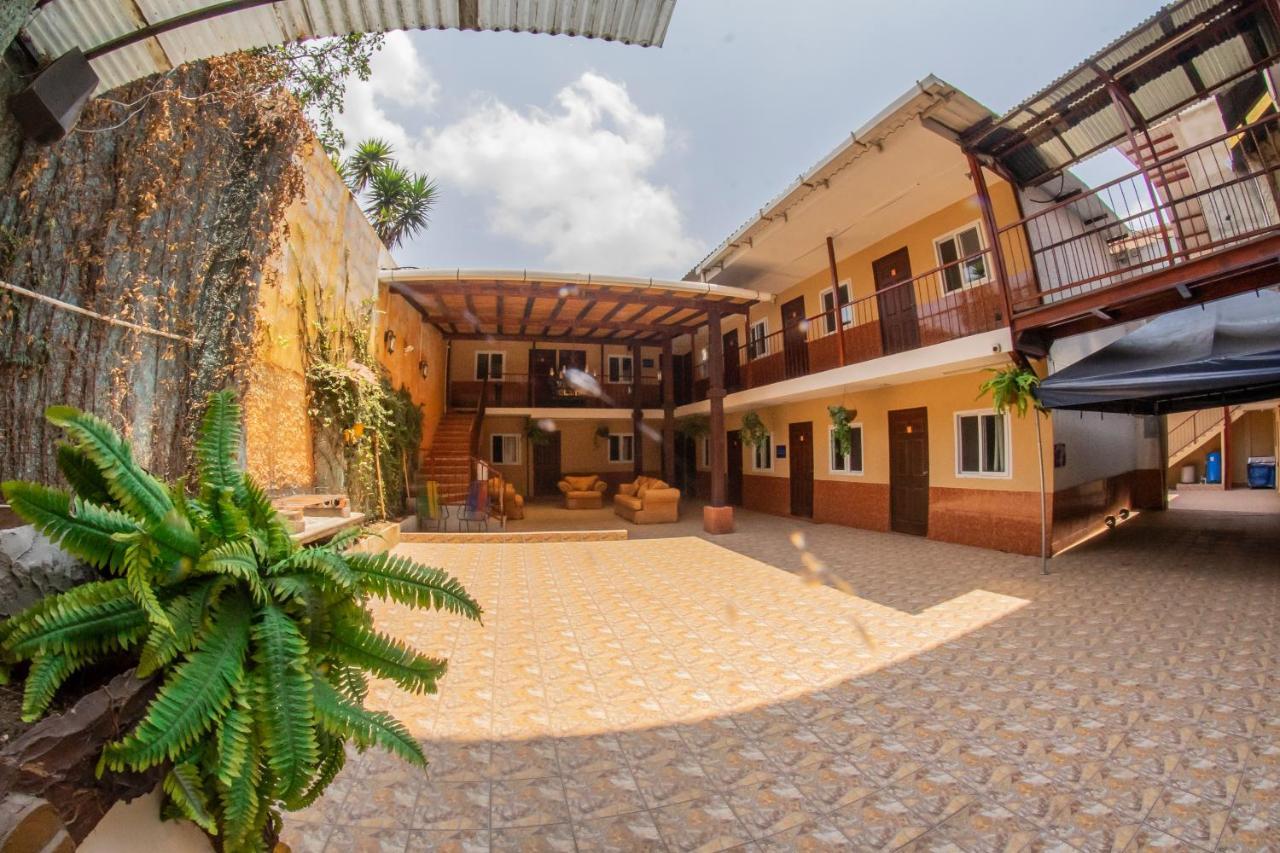 Euro Hostal Гватемала Экстерьер фото