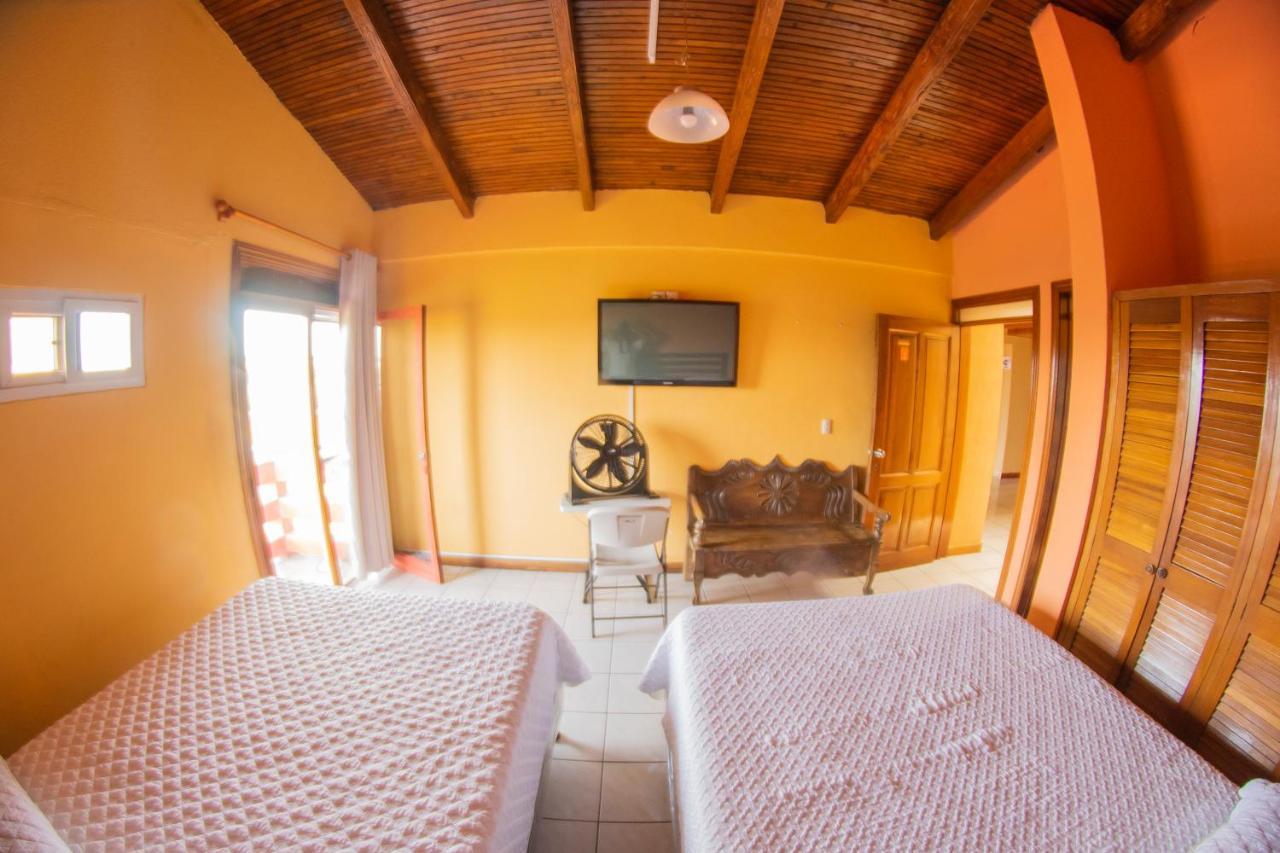 Euro Hostal Гватемала Экстерьер фото