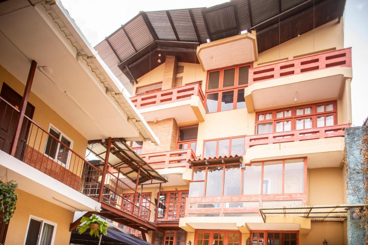 Euro Hostal Гватемала Экстерьер фото